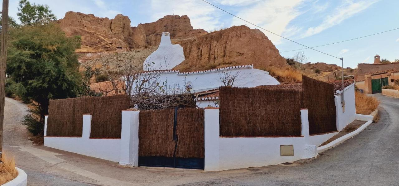 瓜迪克斯Cueva De La Higuera别墅 外观 照片